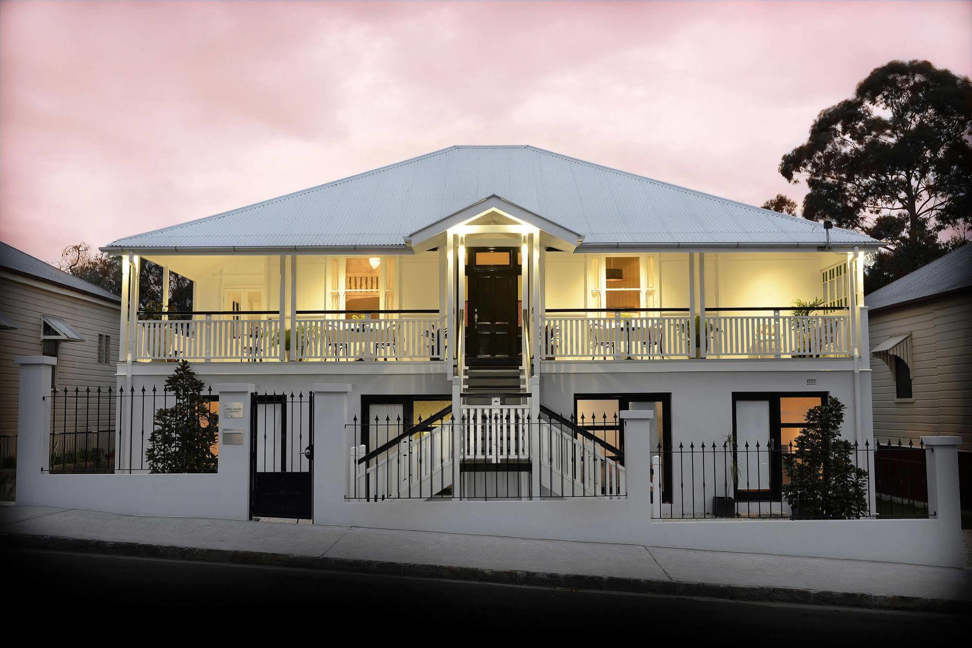 ฮีล เฮาส์ Bed & Breakfast บริสเบน ภายนอก รูปภาพ