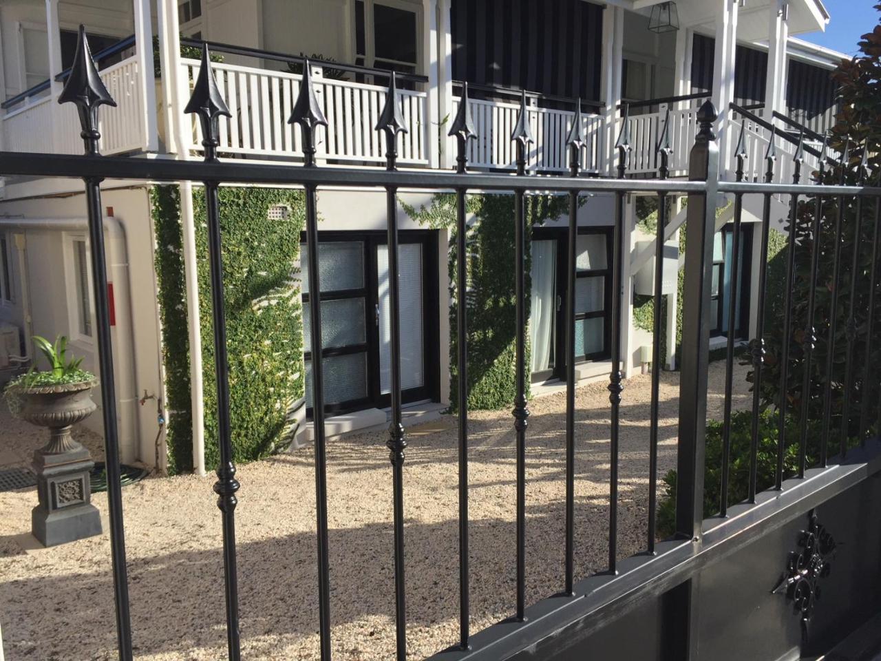 ฮีล เฮาส์ Bed & Breakfast บริสเบน ภายนอก รูปภาพ